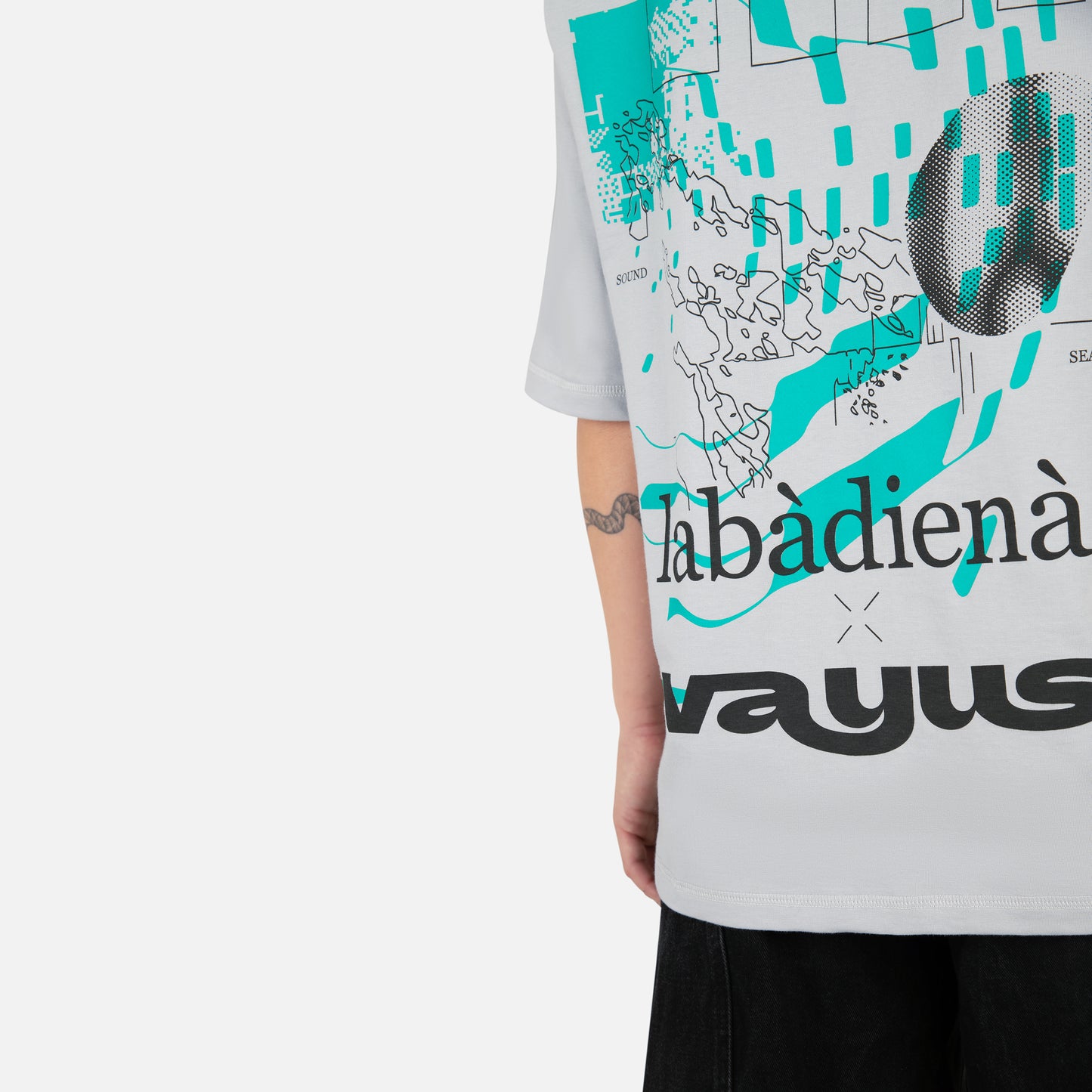 labàdienà X vayus T-shirt