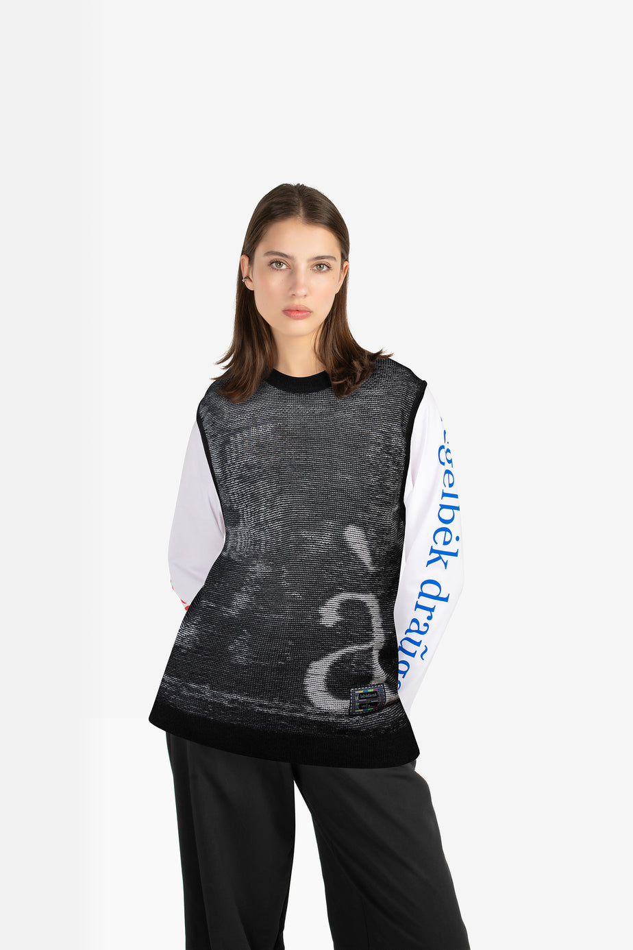 labàdienà X LRT Archyvai knitted vest