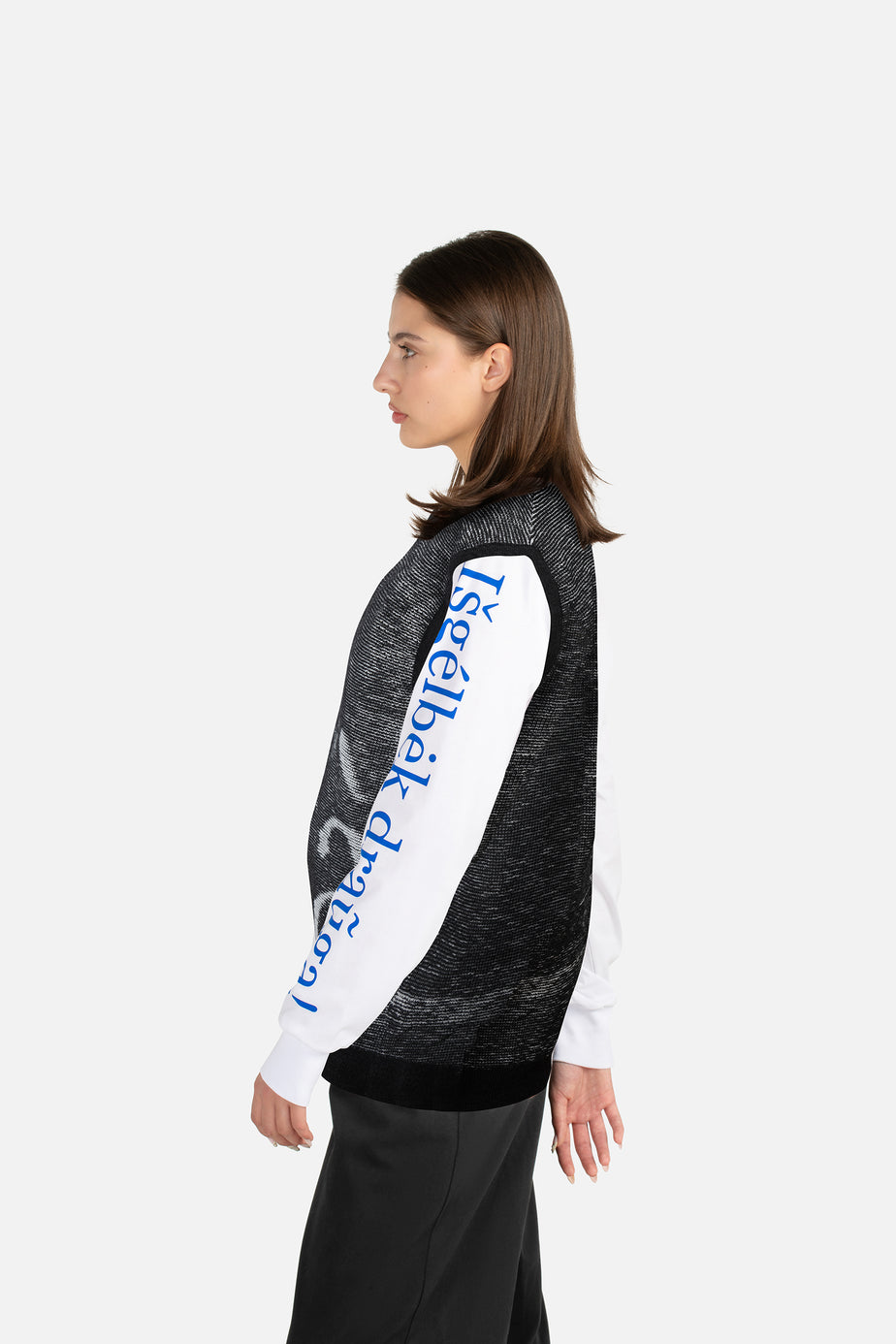 labàdienà X LRT Archyvai knitted vest