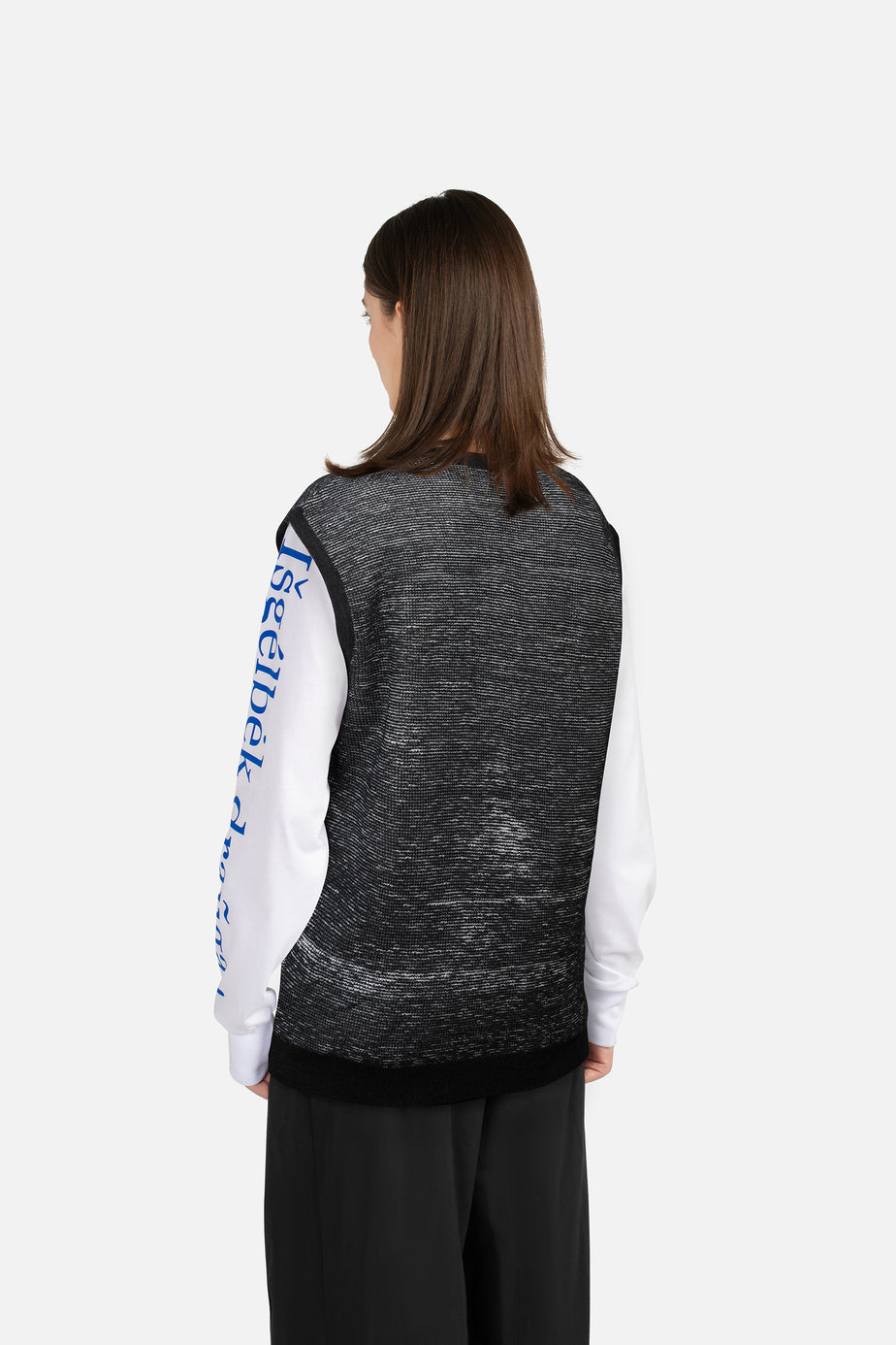 labàdienà X LRT Archyvai knitted vest