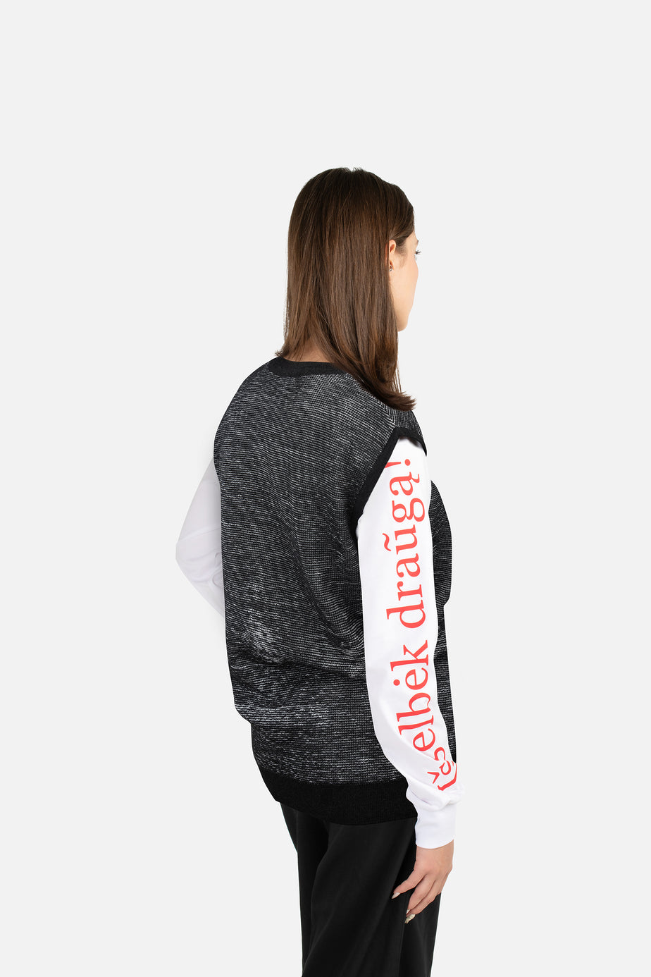 labàdienà X LRT Archyvai knitted vest