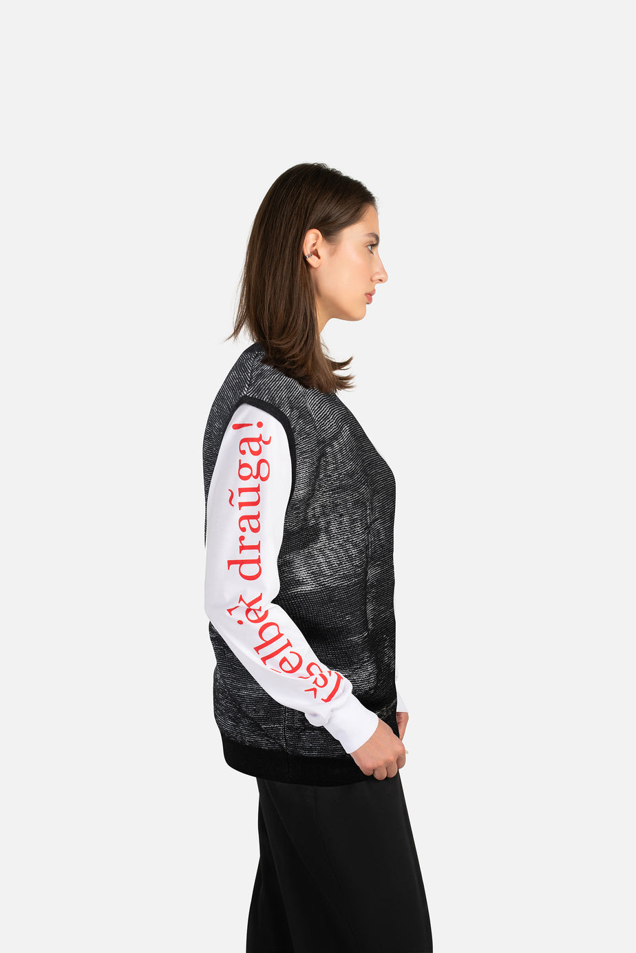 labàdienà X LRT Archyvai knitted vest