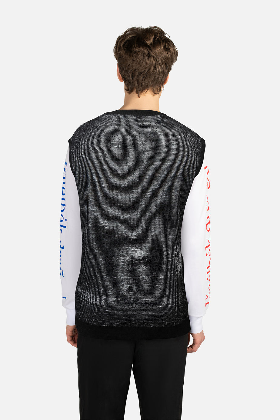 labàdienà X LRT Archyvai megzta liemenė